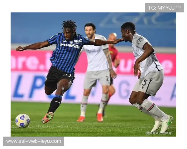 亚特兰大十人作战客场0-0逼平科莫，防守韧性取关键一分